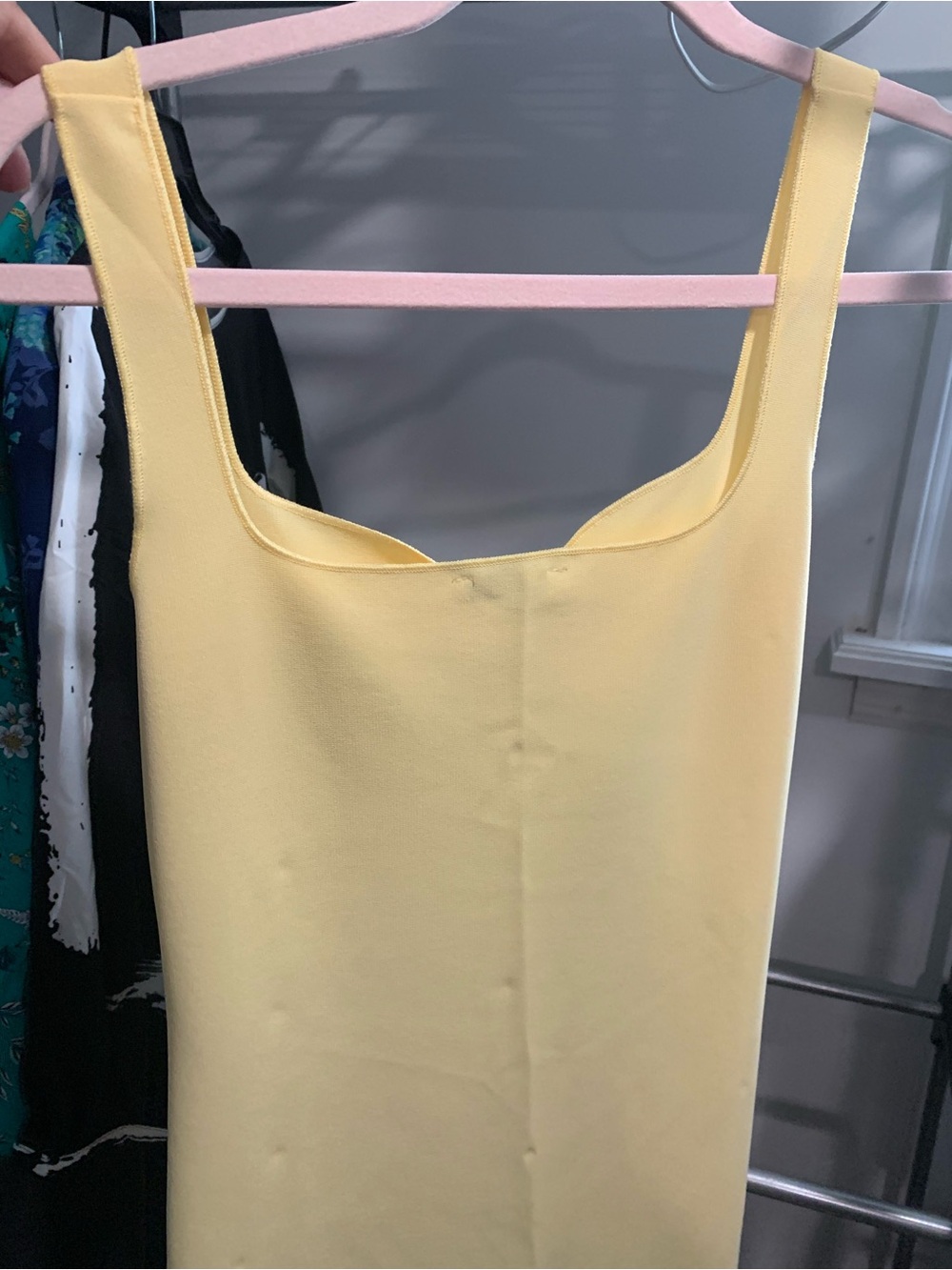 Zara Pale Yellow Midi Dress with White Floral Appliqués - Picture 3 of 4